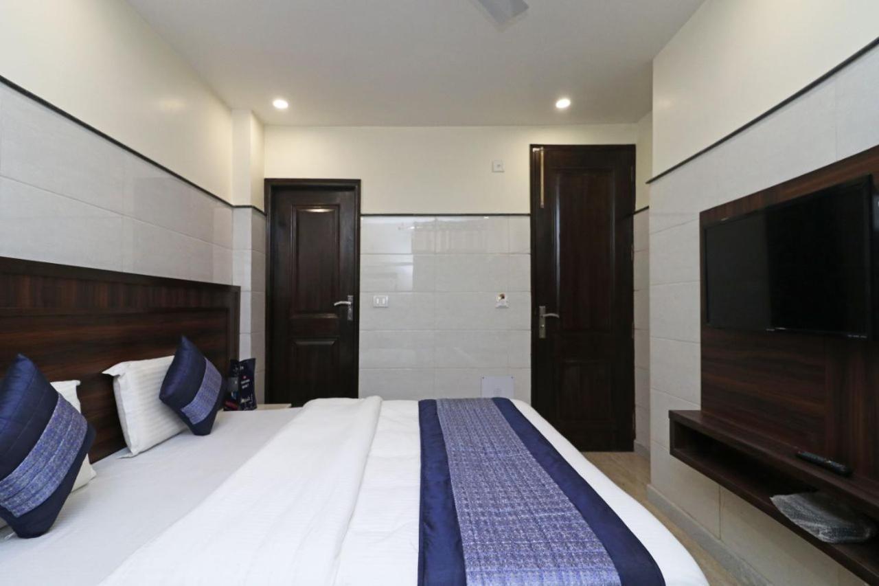 Hotel Usa New Delhi Buitenkant foto