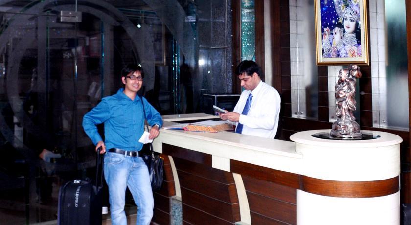 Hotel Usa New Delhi Buitenkant foto